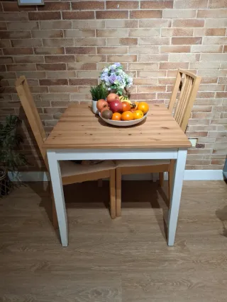 Mesa comedor Ikea madera y metal