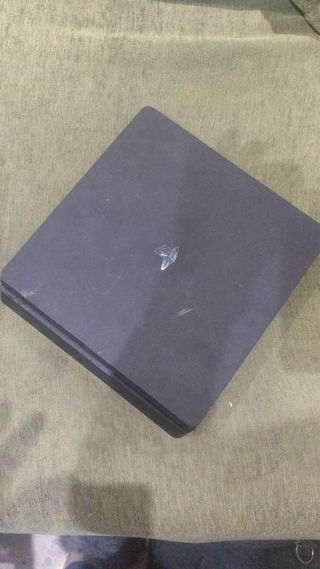 PS4 Slim Negra