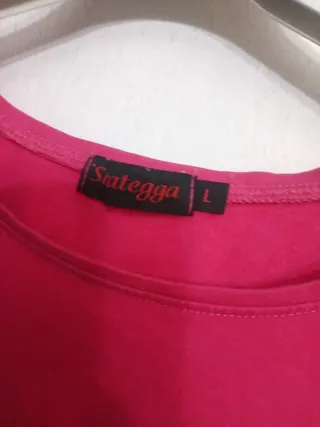 Jersey fucsia flores lentejuelas talla M