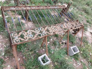 Balcón antiguo hierro forjado