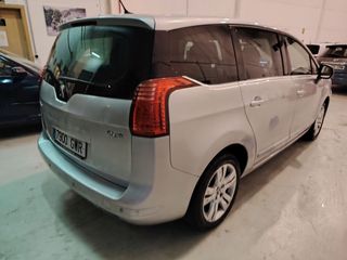 Peugeot 5008 2010