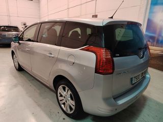 Peugeot 5008 2010