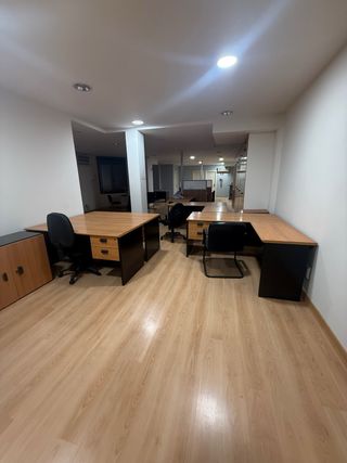 Escritorios y Muebles de Oficina