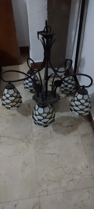 Lámpara Tiffany 5 Focos Vidrio Metal