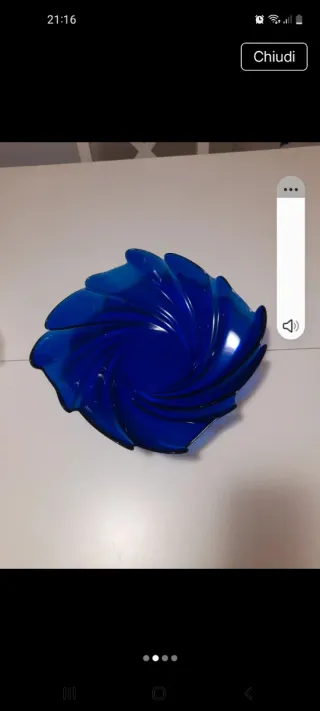 Centrotavola in vetro blu