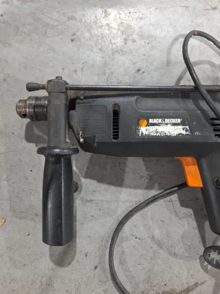Taladro percutor Black & Decker