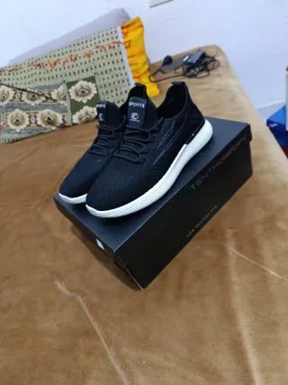 Zapatillas Tenthcomfort Negras y Blancas