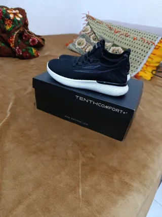 Zapatillas Tenthcomfort Negras y Blancas