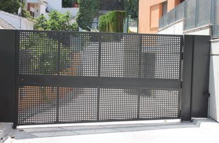 Puertas Metálicas y Cerrajería