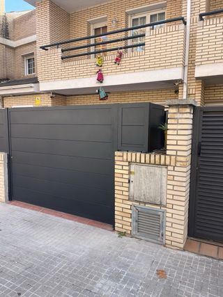 Puertas Metálicas y Cerrajería