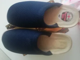 Zapatillas Zueco Mujer Azul y Beige