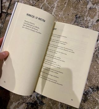 Libro “reirme feliz y viviendo bien”