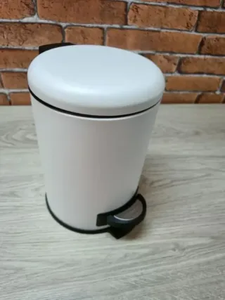Papelera Baño con Pedal de Acero Inoxidable, 3 L.
