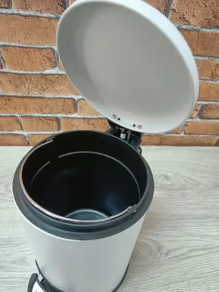 Papelera Baño con Pedal de Acero Inoxidable, 3 L.