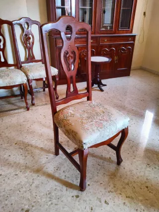 Silla de comedor de madera