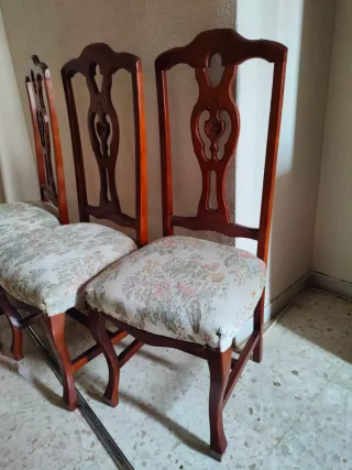 Silla de comedor de madera
