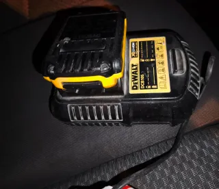 Taladro Percutor Dewalt 18V Brushless