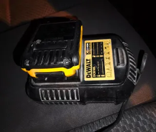 Taladro Percutor Dewalt 18V Brushless