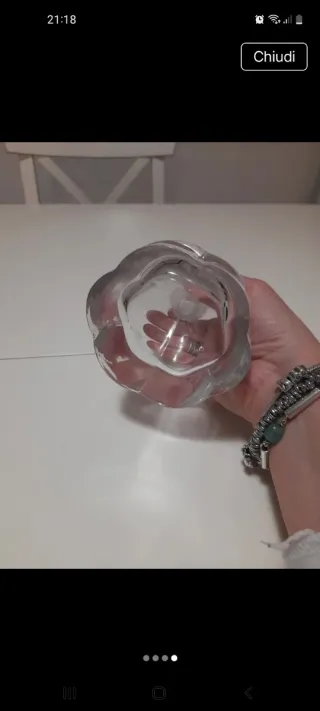 Bottiglietta in vetro trasparente con tappo