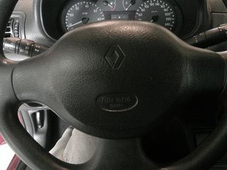 Renault Clio 2001
