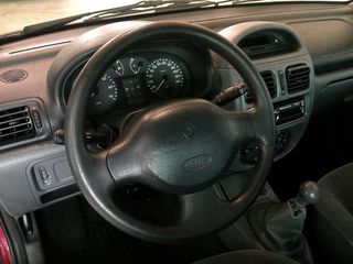 Renault Clio 2001