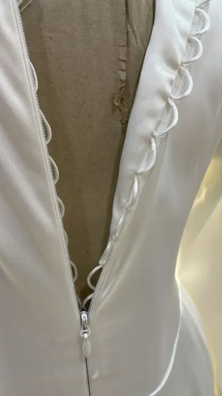 Vestido de novia blanco raso crepé mate