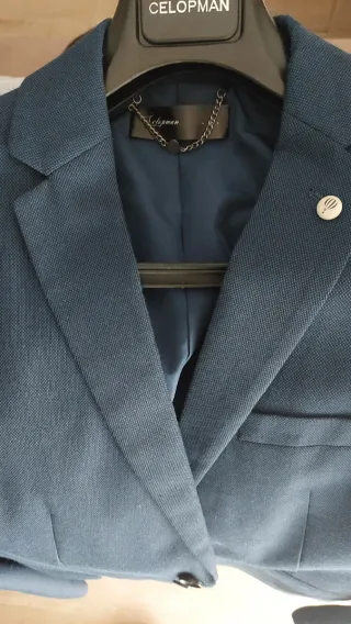 Traje de hombre azul
