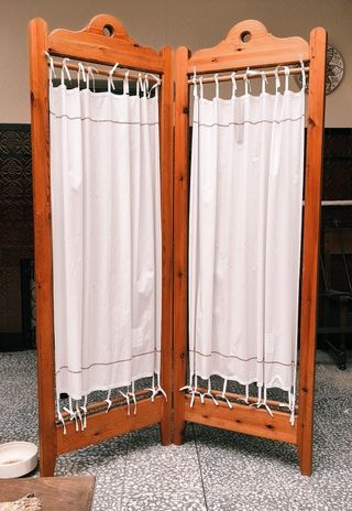 Biombo de madera y tela