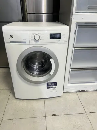 Nevera Siemens y Lavadora Electrolux