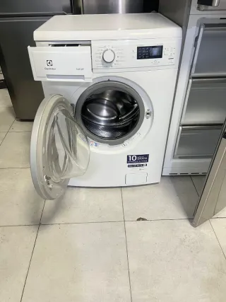 Nevera Siemens y Lavadora Electrolux