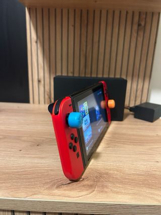 Nintendo Switch Azul Neón/Rojo Neón V2 +Accesorios