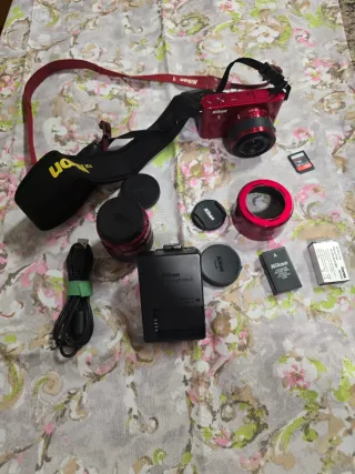 Cámara Nikon 1 Roja