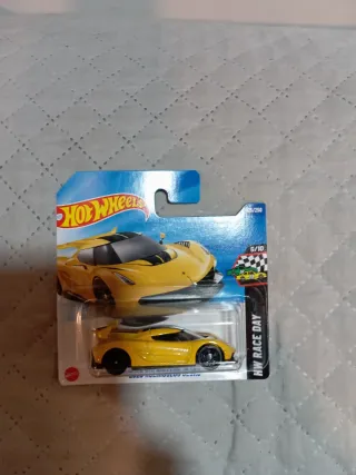 Hot Wheels 2020 Koenigsegg Jesko Amarillo