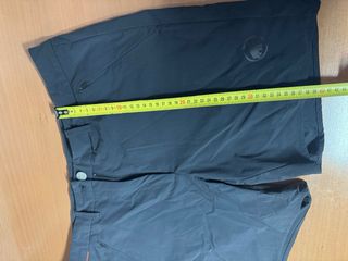 Pantalón corto Mammut gris