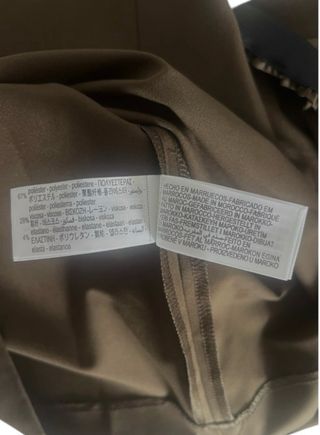 Talla M. Falda midi de ZARA.