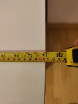 Mesa TV blanca zócalo beige, 1,80 m largo×51cm