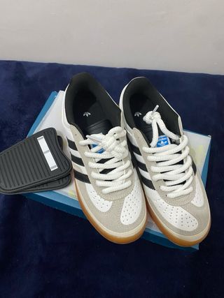 Adidas Gazelle x Bad Bunny Gris/Blanco