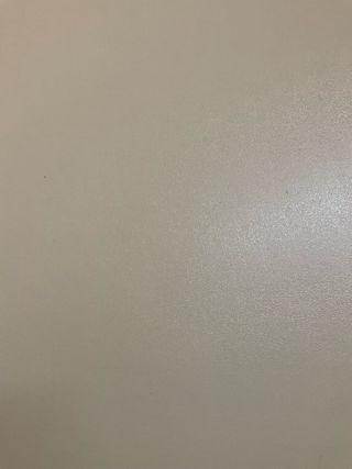 Armario alto de madera beige