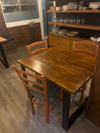 Mesas de restaurante de hierro y madera  Y sillas