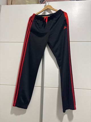 Chándal Adidas Negro y Rojo