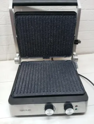 Parrilla eléctrica 2400 w Cecotec