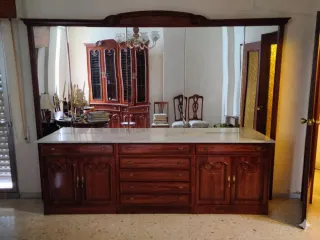 Mueble Taquillón con encimera de mármol y espejo