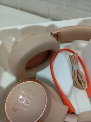 Auriculares JBL Live 770 NC