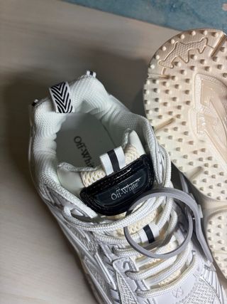 Off-White Scarpe da Ginnastica Bianche Argento