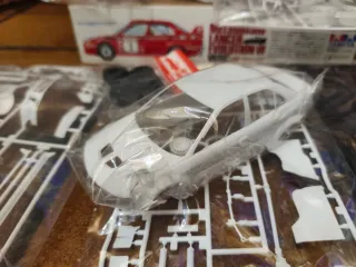 Maqueta Tamiya Mitsubishi Lancer WRC 1/24