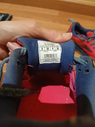 Zapatillas Brooks Cascadia 16 coral/Azul