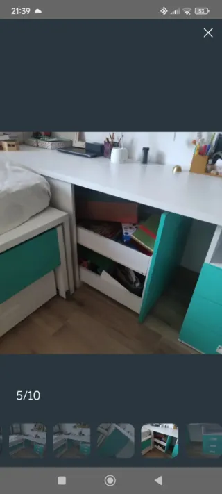 Escritorio modular blanco y verde