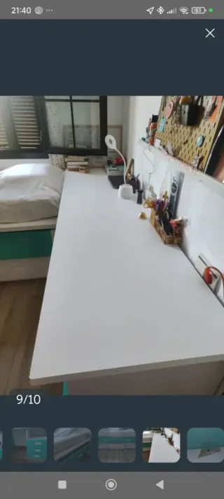 Escritorio modular blanco y verde