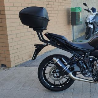 Maleta SHAD SH45 para MT07 con instalación