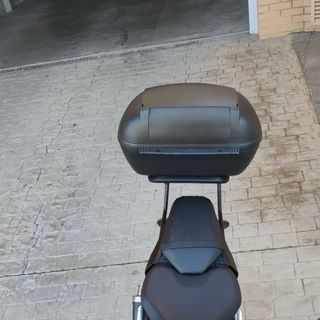 Maleta SHAD SH45 para MT07 con instalación